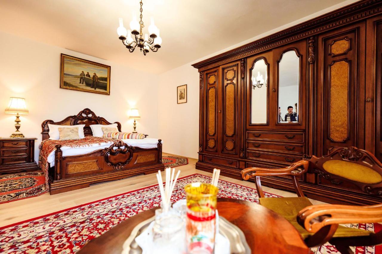Pensiunea Iris Turcineşti Exterior foto